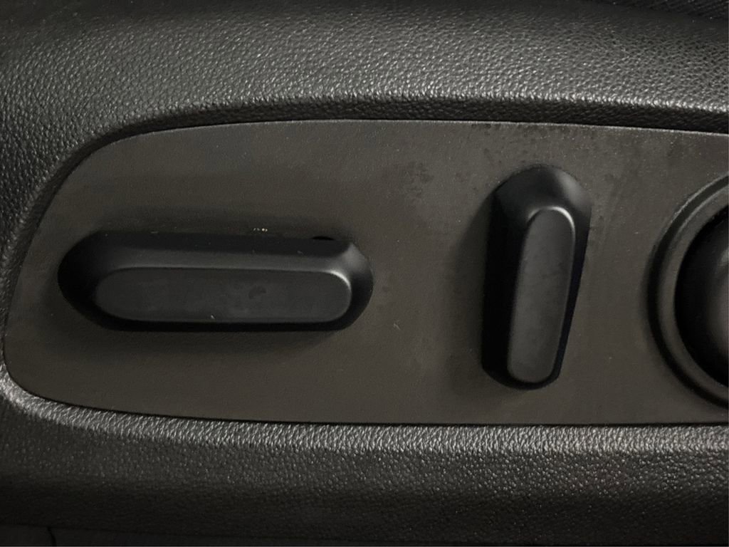 Used 2022 Chevrolet Equinox LT image 38