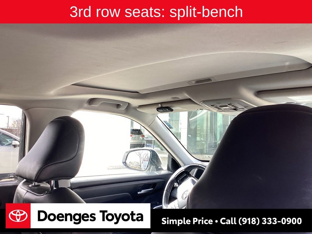 Used 2020 Toyota Highlander XLE image 14