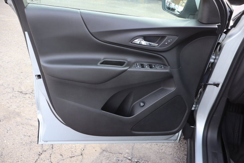 Used 2022 Chevrolet Equinox LT FWD image 23