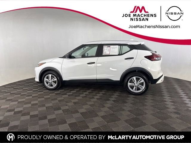 Used 2022 Nissan Kicks S image 4