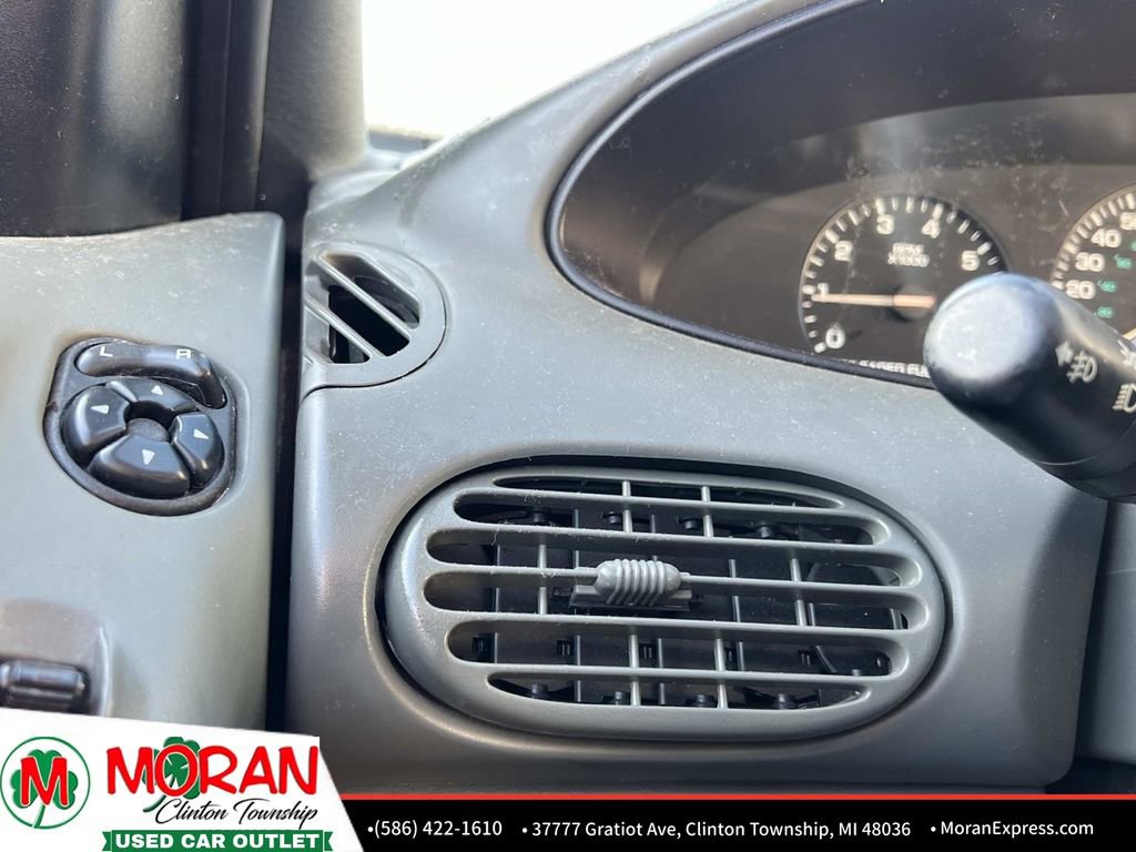 Used 1996 Chrysler Cirrus image 21