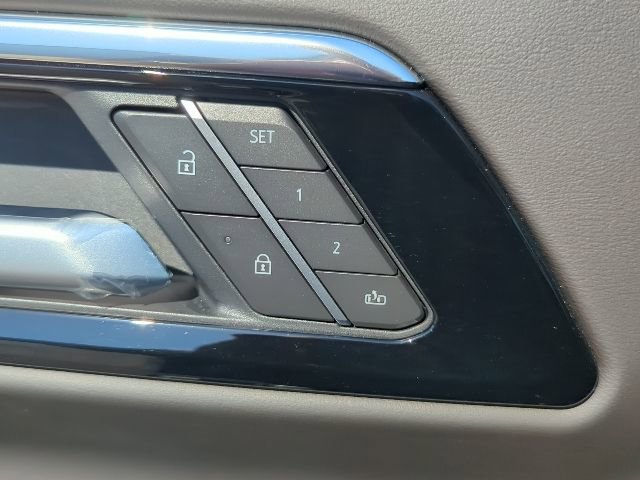 New 2025 Chevrolet Suburban RST w/ Advanced Technology Package RWD image 19