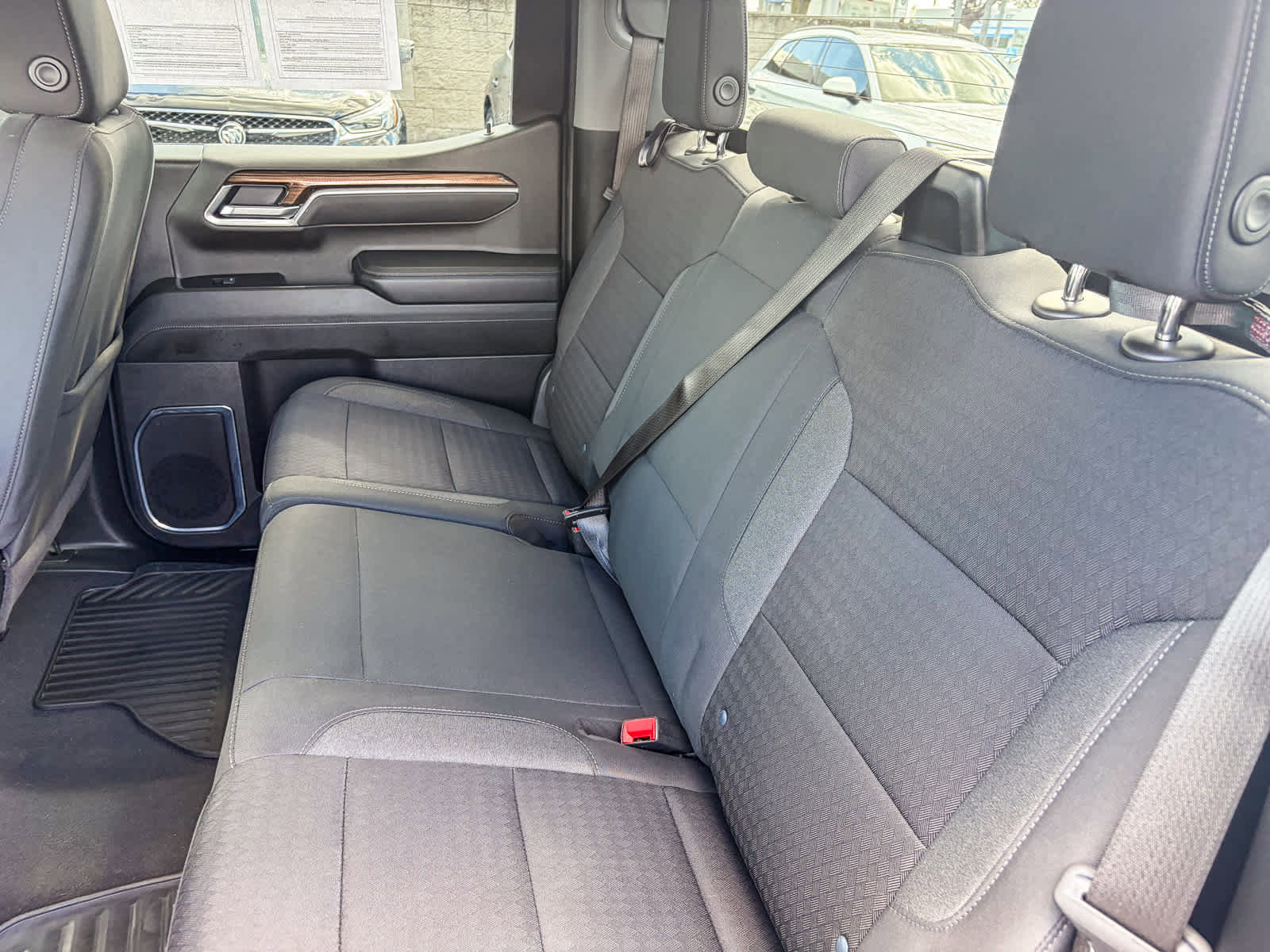 Used 2025 Chevrolet Silverado 1500 LT image 17