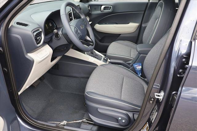 New 2026 Hyundai Venue SEL FWD image 11
