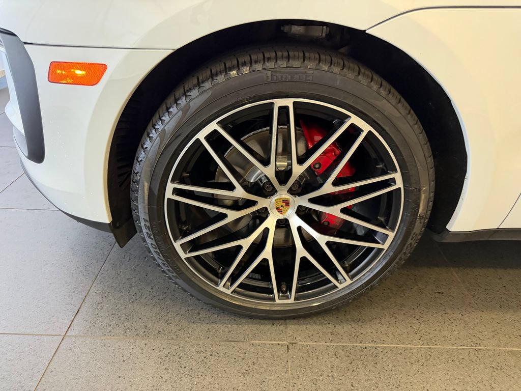 Certified 2024 Porsche Macan S AWD/4WD image 10