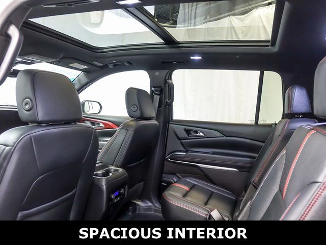 Certified 2024 Chevrolet Traverse RS image 16