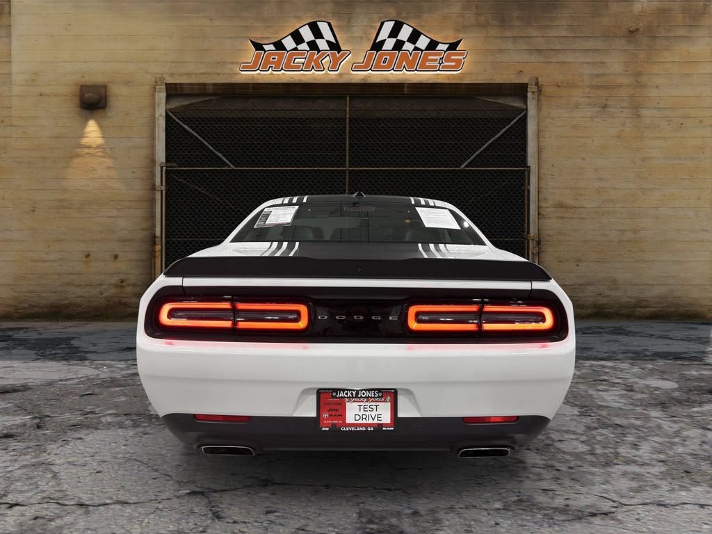 Used 2018 Dodge Challenger R/T Plus RWD image 8