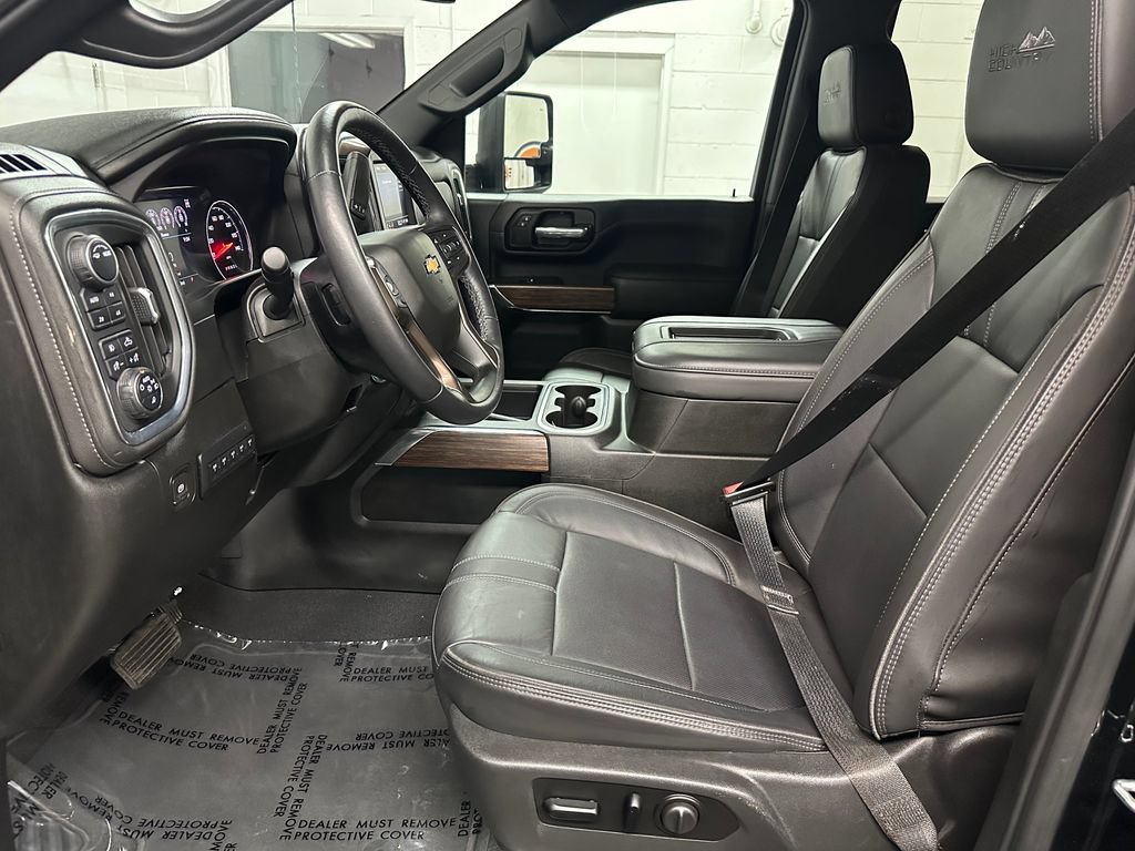 Used 2022 Chevrolet Silverado 3500 High Country AWD/4WD image 19