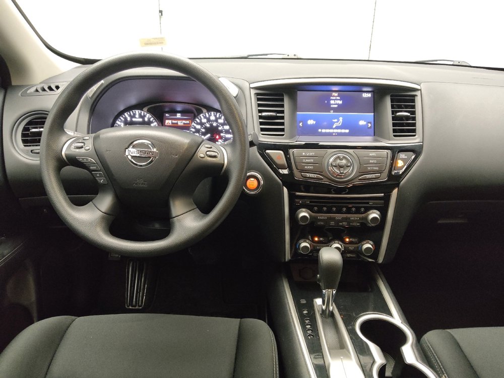 Used 2020 Nissan Pathfinder S image 22