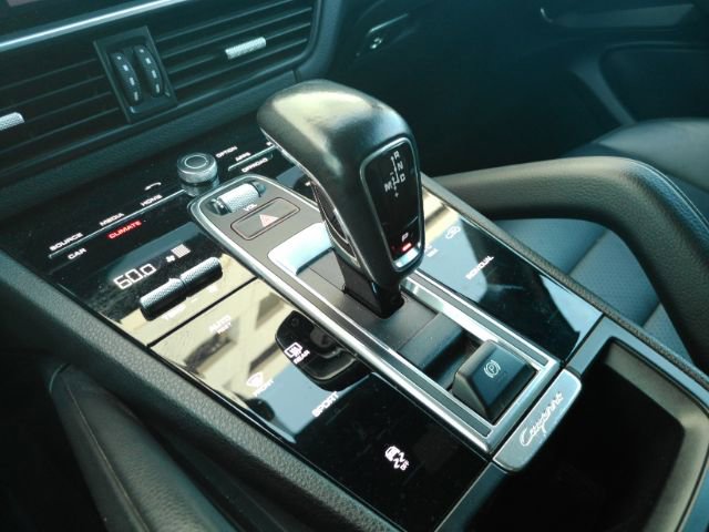 Used 2020 Porsche Cayenne AWD/4WD image 47