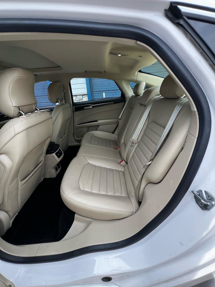 Used 2013 Ford Fusion SE FWD image 9