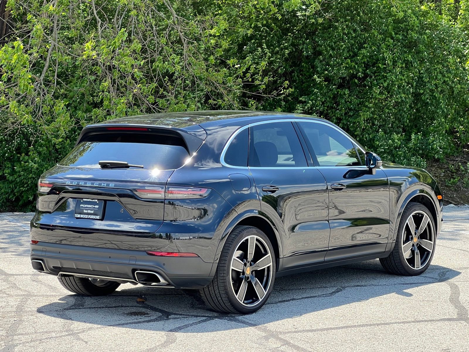Certified 2022 Porsche Cayenne AWD/4WD image 6