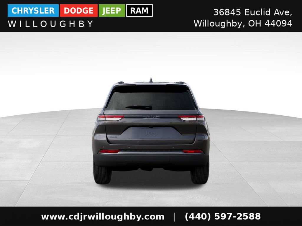 New 2026 Jeep Grand Cherokee Altitude AWD/4WD image 8