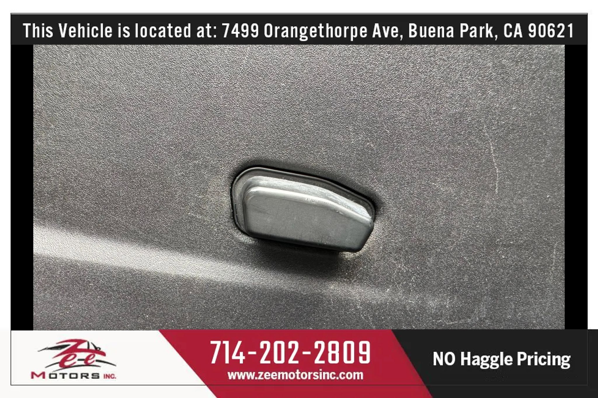 Used 2018 Dodge Challenger SXT image 42