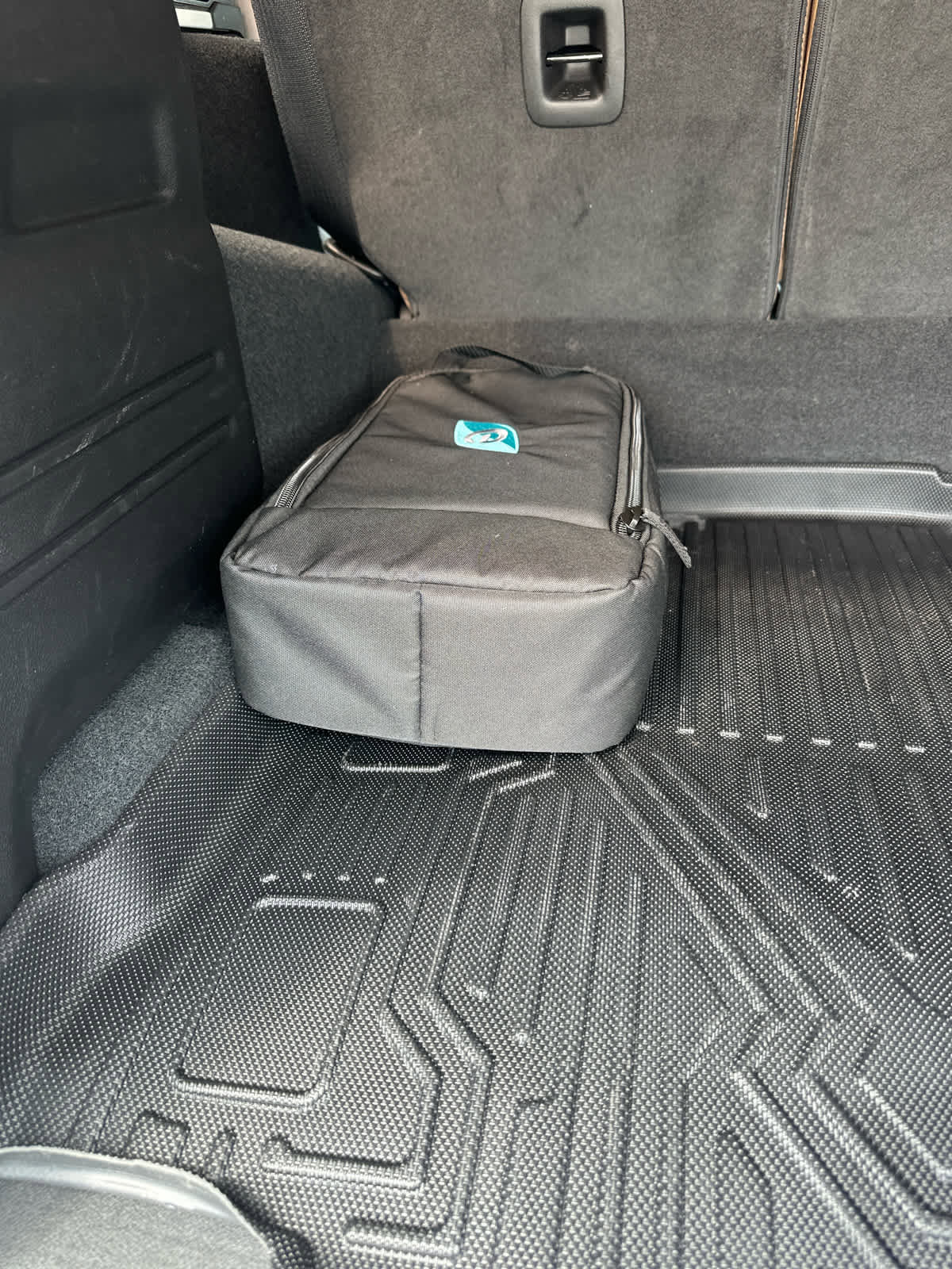 Used 2022 Jeep Wrangler Unlimited Sahara w/ Cold Weather Group image 9