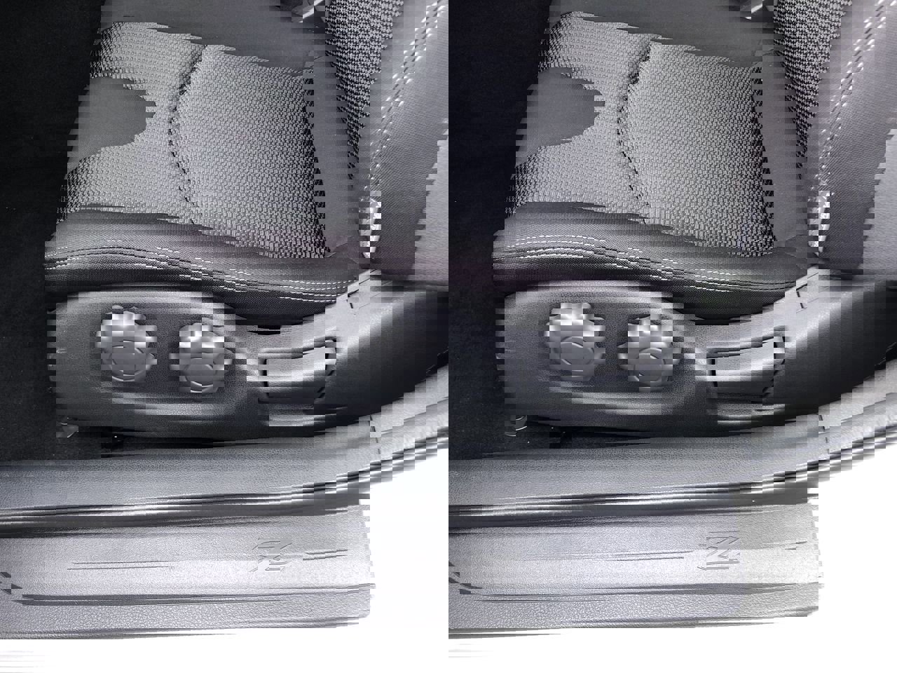 New 2025 Nissan Z Sport w/ Floor Mat Package image 22