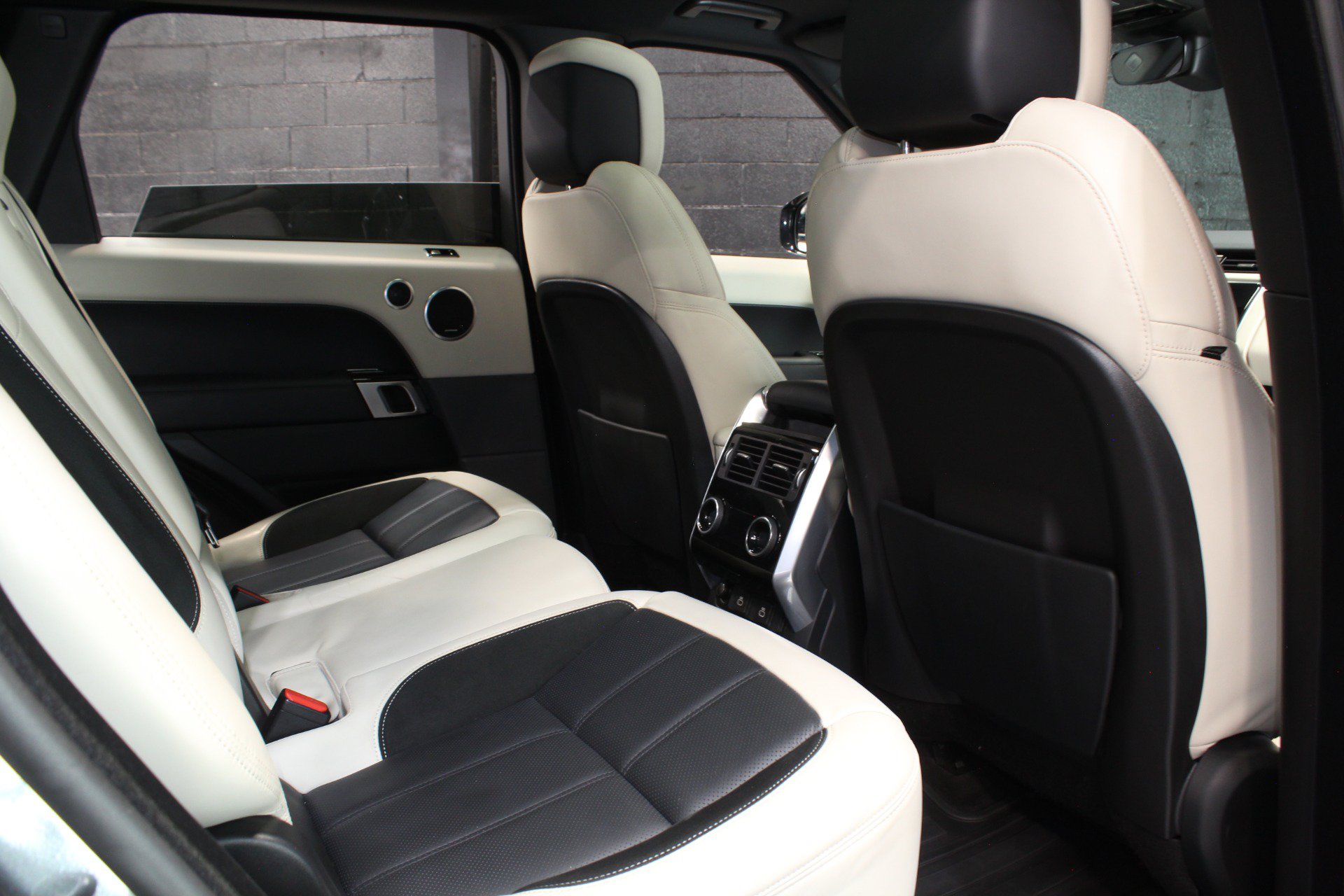 Used 2022 Land Rover Range Rover Sport HST AWD/4WD image 40