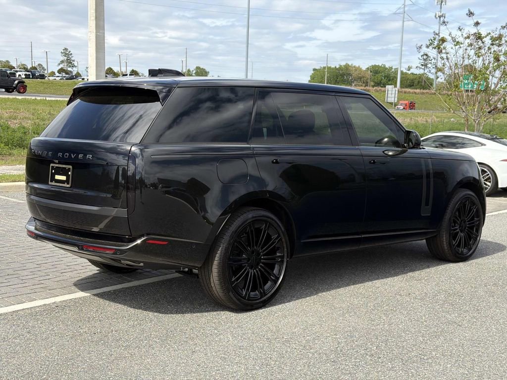 New 2026 Land Rover Range Rover Long Wheelbase SE image 5