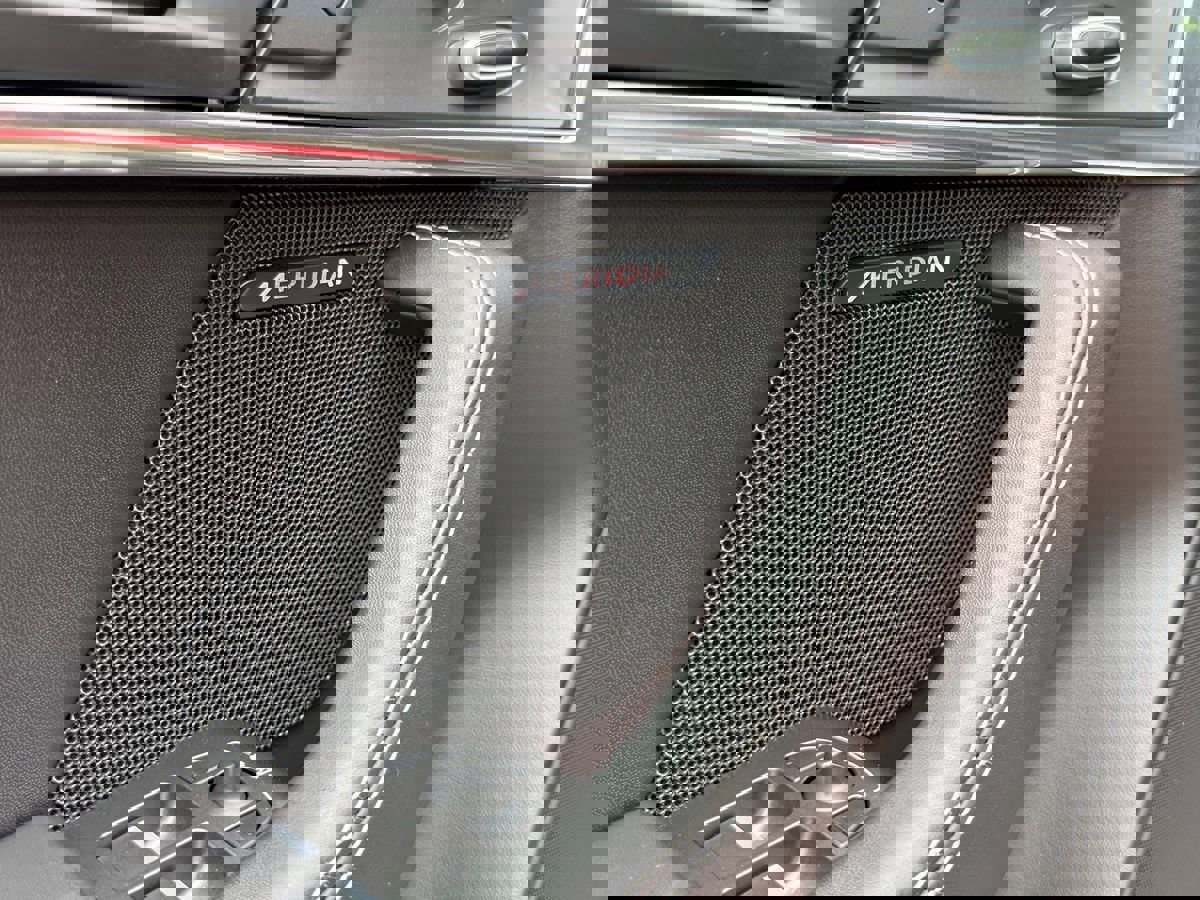 Used 2020 Jaguar F-TYPE Checkered Flag image 38