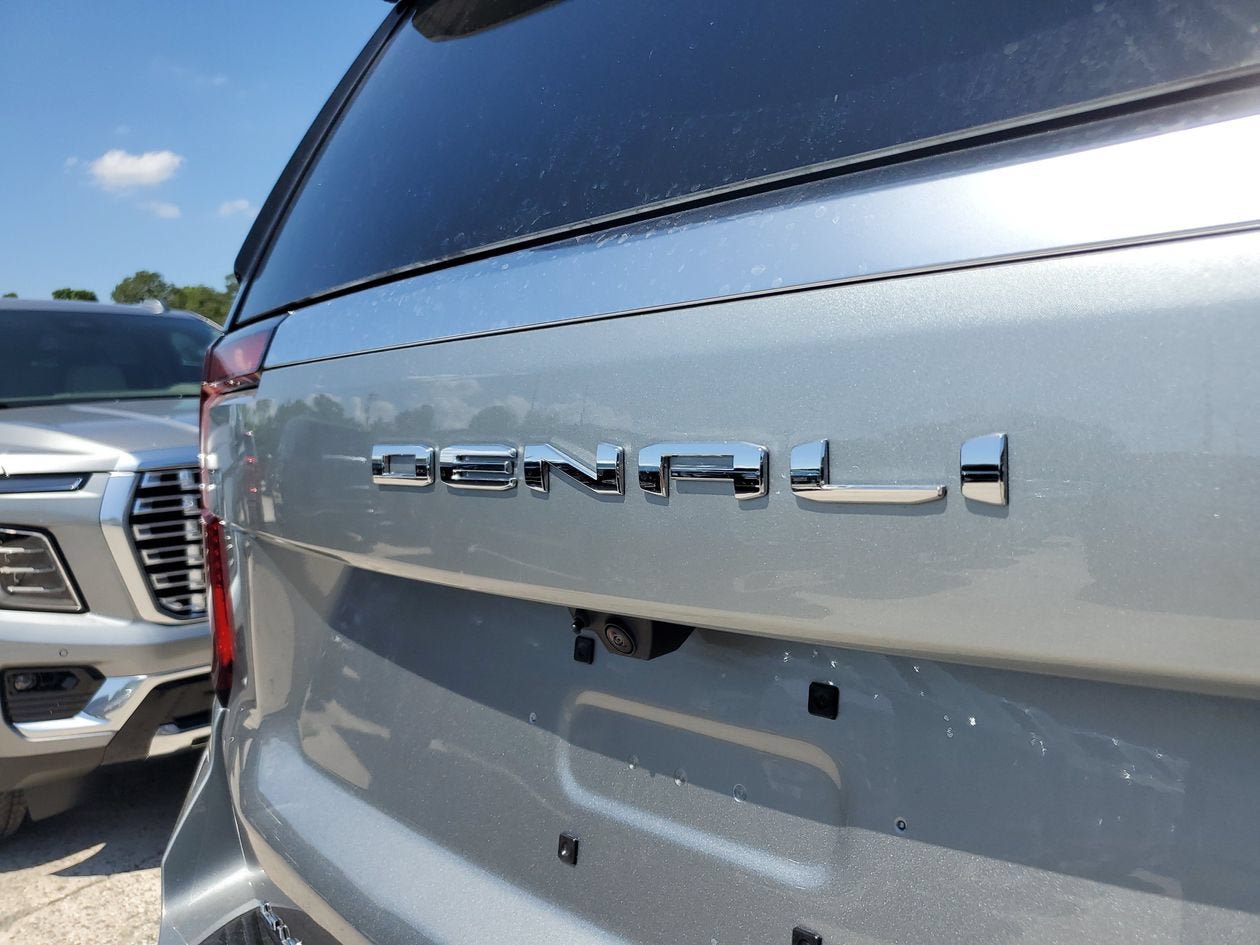 New 2026 GMC Yukon XL Denali RWD image 9