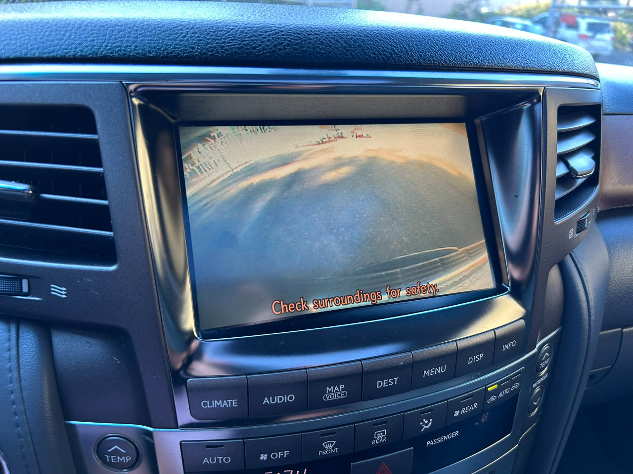 Used 2009 Lexus LX 570 4WD image 23