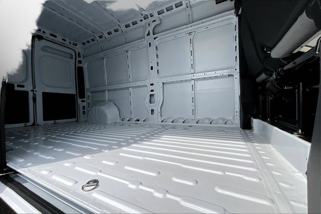 New 2026 RAM ProMaster 2500 w/ Storage Group FWD image 9