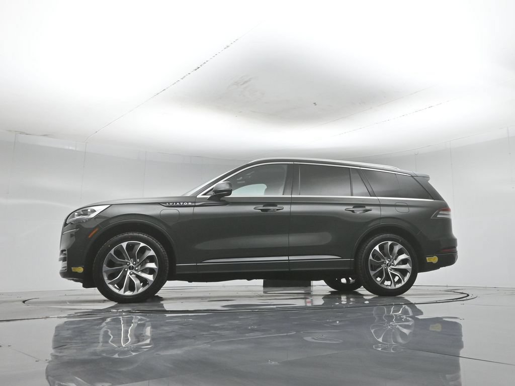 Used 2022 Lincoln Aviator Grand Touring w/ Equipment Group 301A AWD/4WD image 53