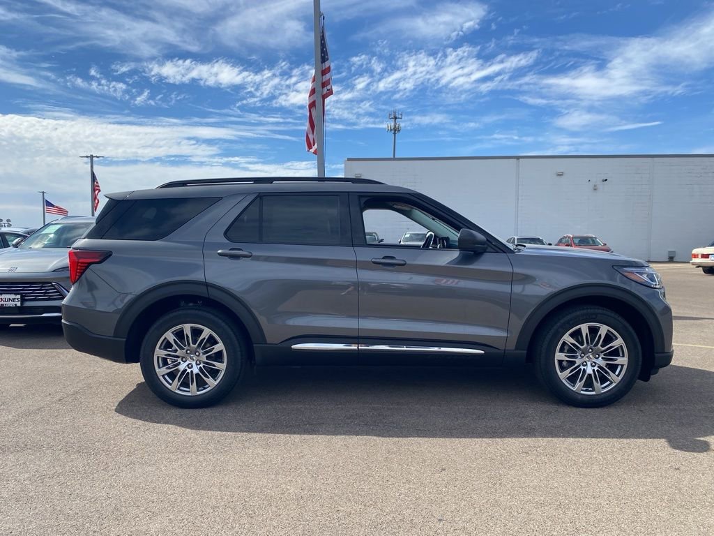 New 2025 Ford Explorer Active image 5