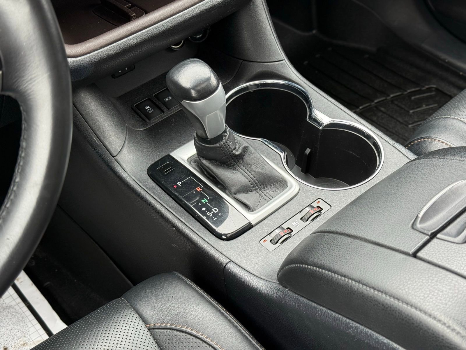 Used 2015 Toyota Highlander Limited image 17