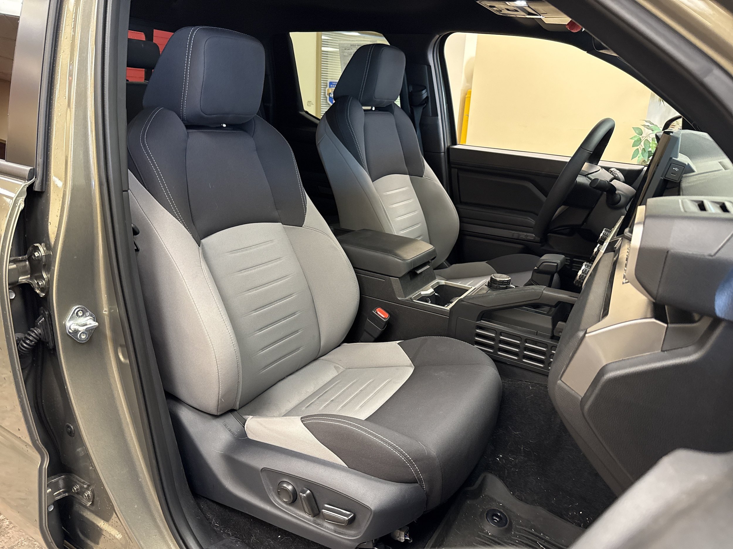 Used 2026 Toyota Tacoma TRD Sport w/ TRD Sport Upgrade Package AWD/4WD image 15