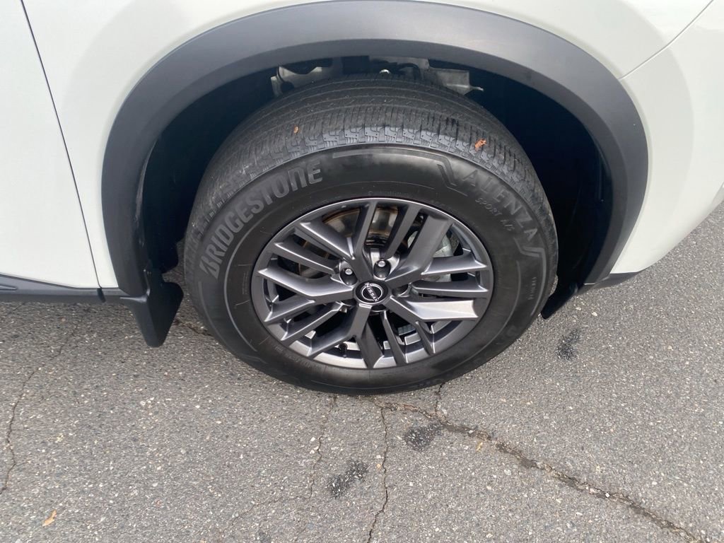 Used 2023 Nissan Rogue S image 9