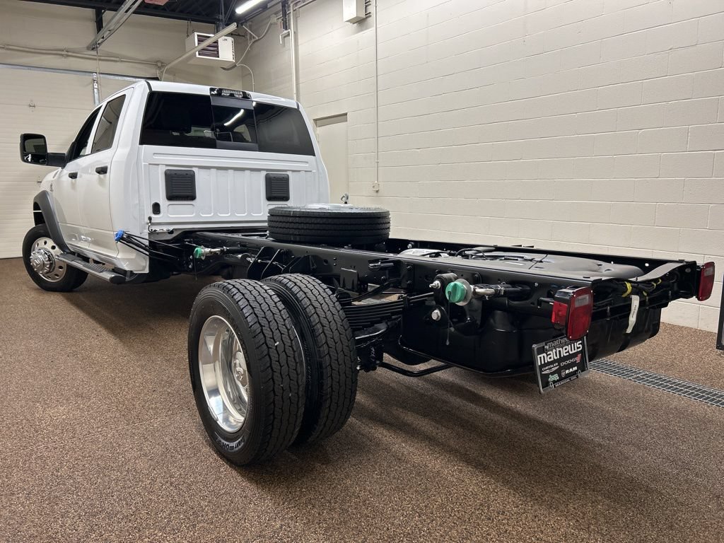 New 2026 RAM 5500 Tradesman AWD/4WD image 4