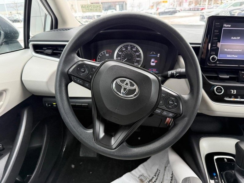 Used 2022 Toyota Corolla LE image 14