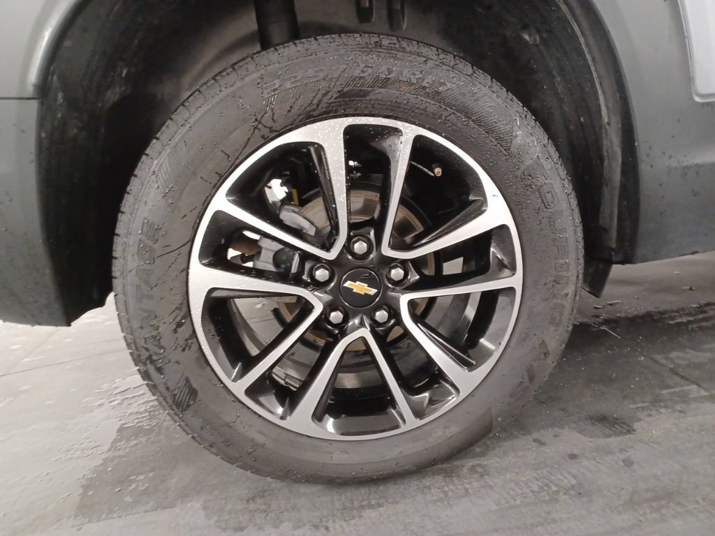 Used 2025 Chevrolet TrailBlazer LT FWD image 9