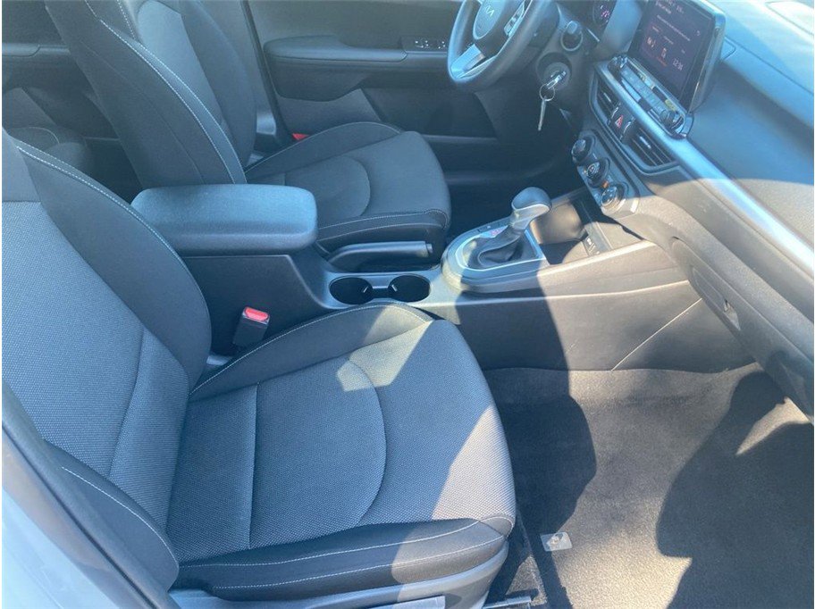 Used 2024 Kia Forte LXS image 29