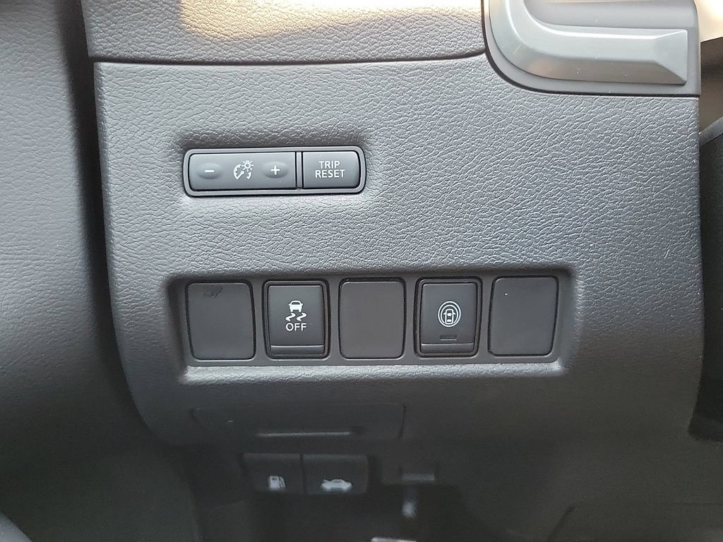 Used 2024 Nissan Murano SV w/ SV Midnight Edition Package FWD image 14