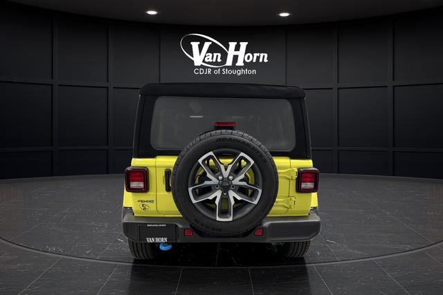 Used 2024 Jeep Wrangler Unlimited image 11