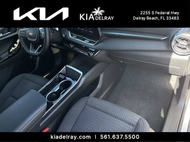 Used 2025 Chevrolet Equinox LT w/ Safety and Technology Package image 10