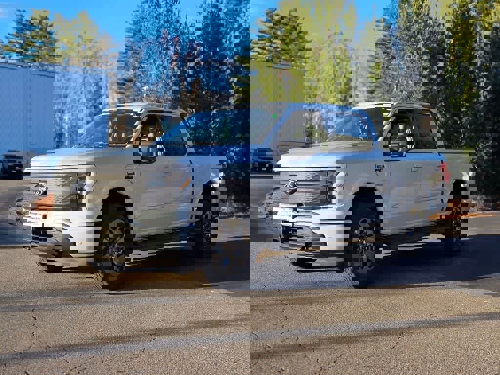 New 2025 Ford F150 Lightning Flash image 5