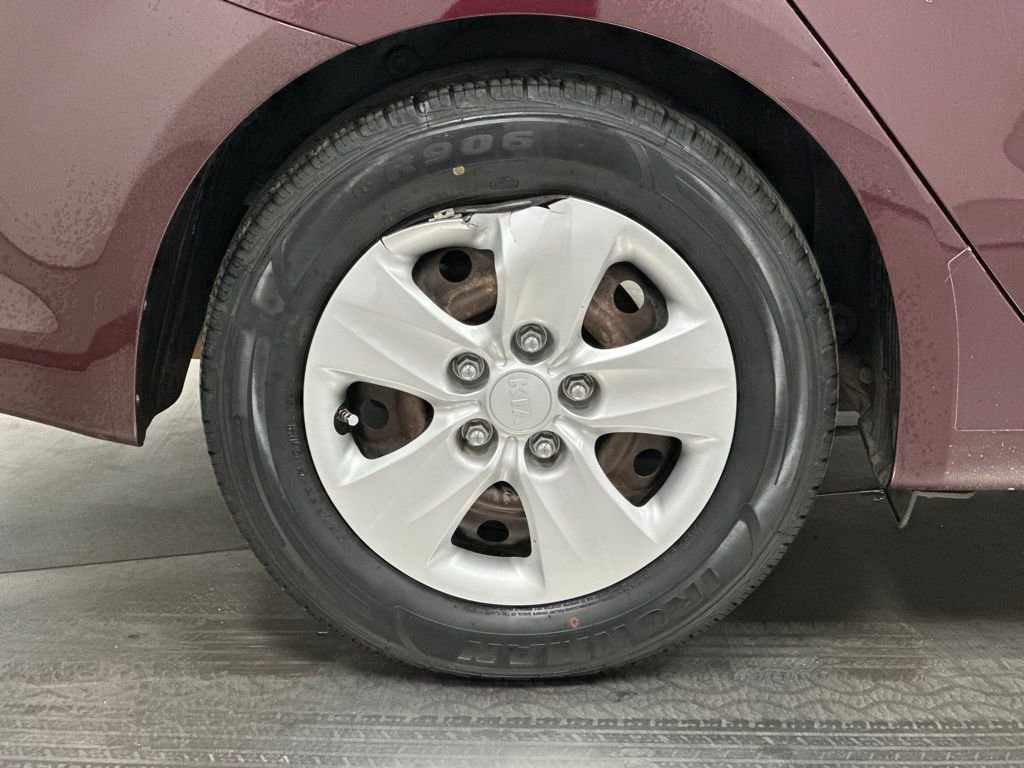 Used 2017 Kia Forte LX image 24