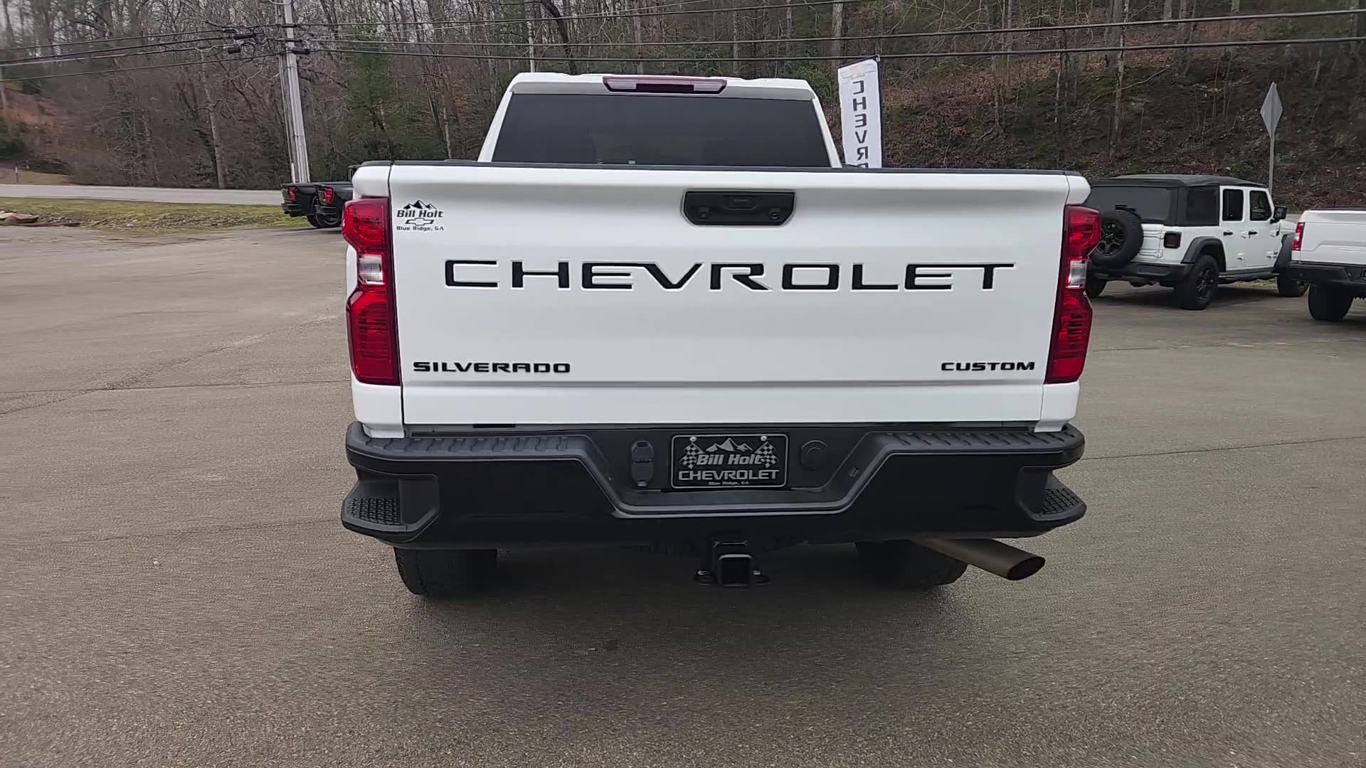 Used 2023 Chevrolet Silverado 2500 Custom w/ Custom Value Package image 9