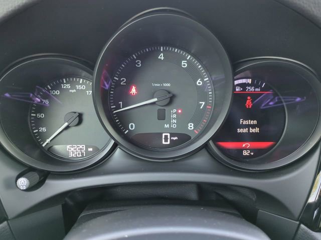 Used 2025 Porsche Macan image 32