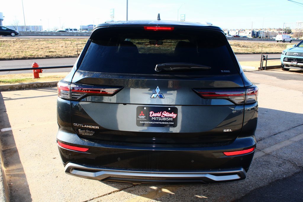 New 2026 Mitsubishi Outlander SEL image 10