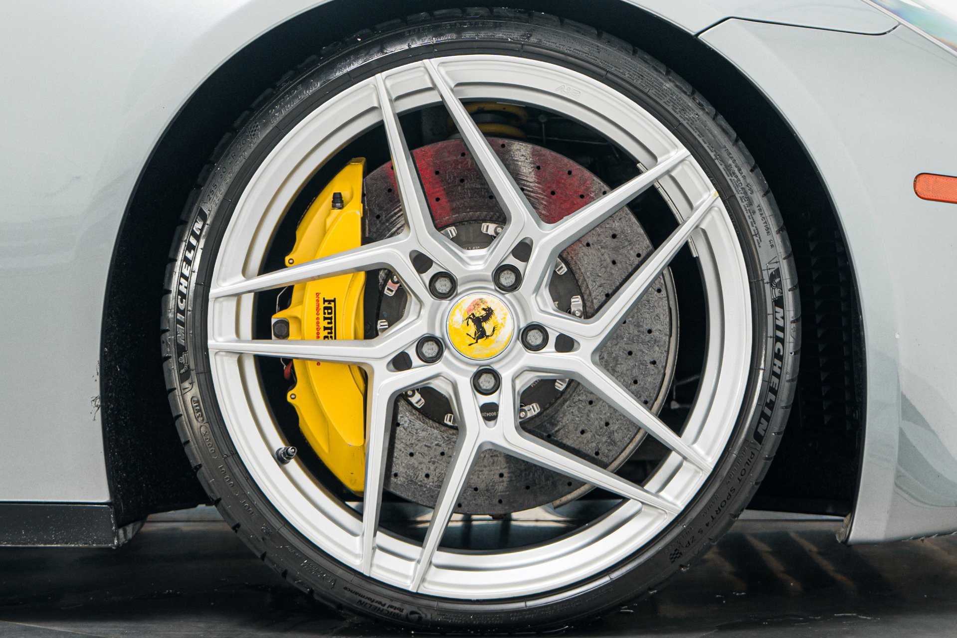 Used 2015 Ferrari FF image 39