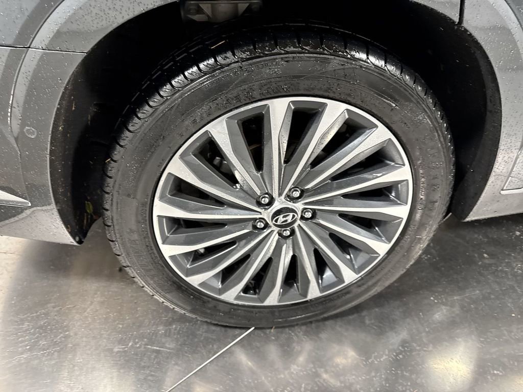 Used 2024 Hyundai Palisade Calligraphy image 13