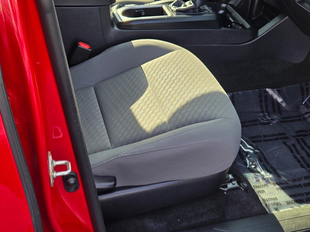 Used 2020 Toyota Tacoma SR AWD/4WD image 8