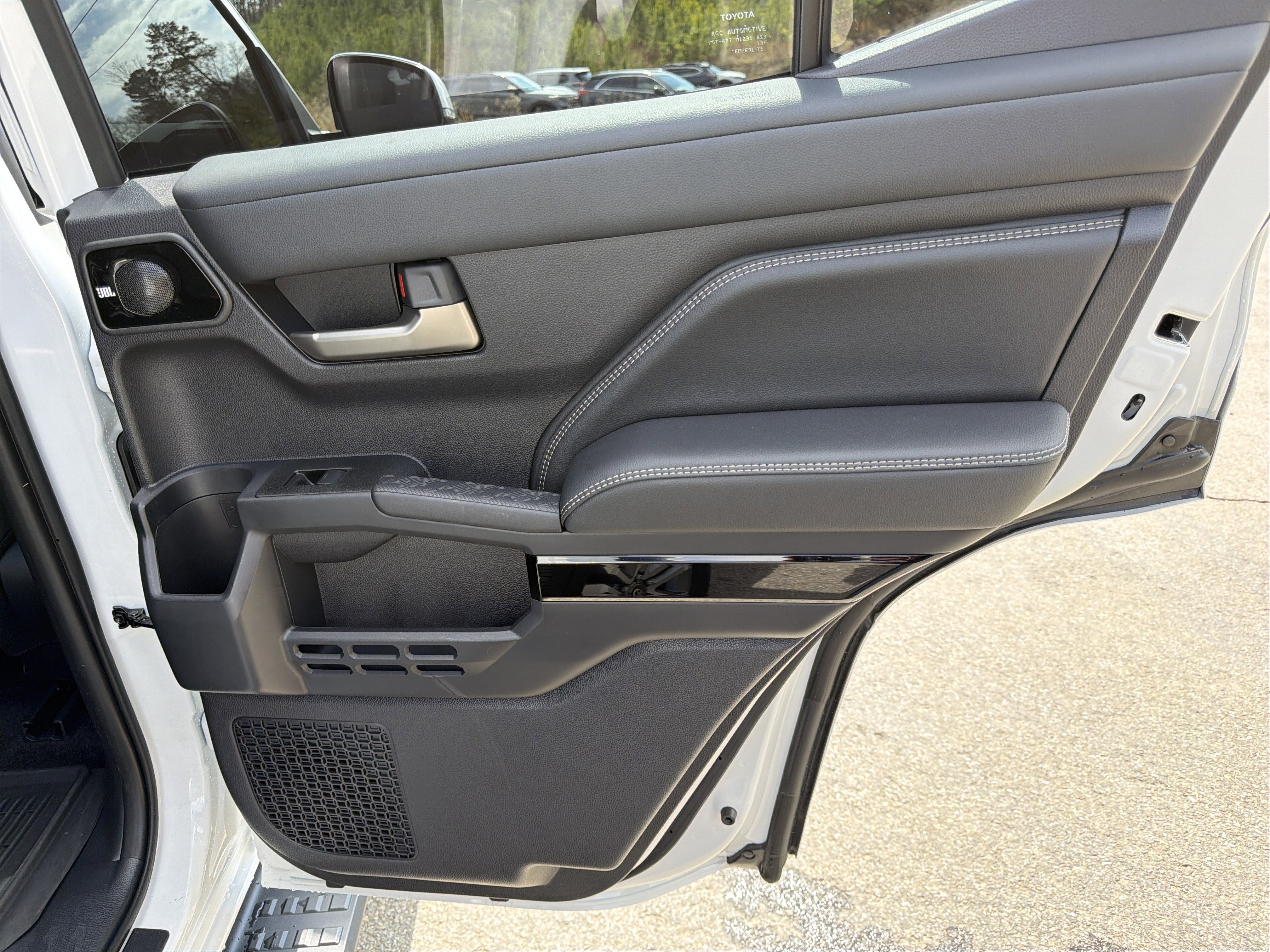 Used 2025 Toyota 4Runner Limited w/ Tow Technology Package image 16