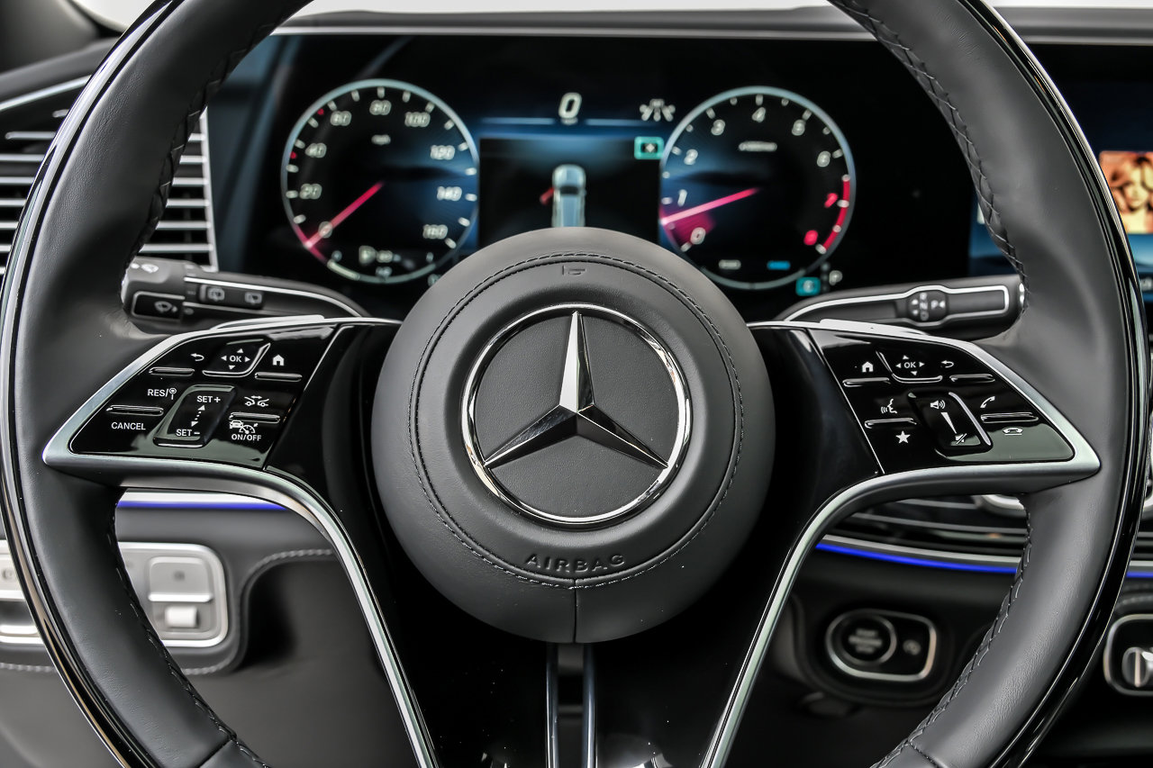 Used 2026 Mercedes-Benz Maybach GLS 600 4MATIC image 38