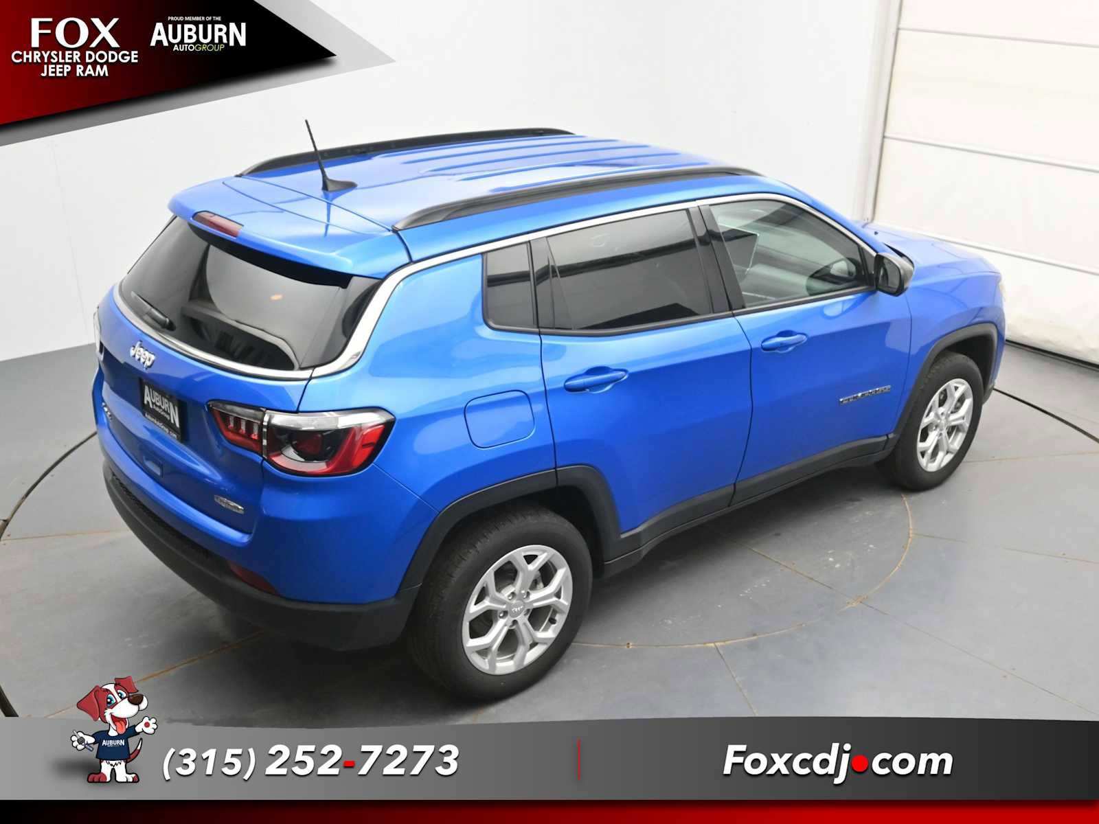 Used 2024 Jeep Compass Latitude w/ Convenience Group image 29