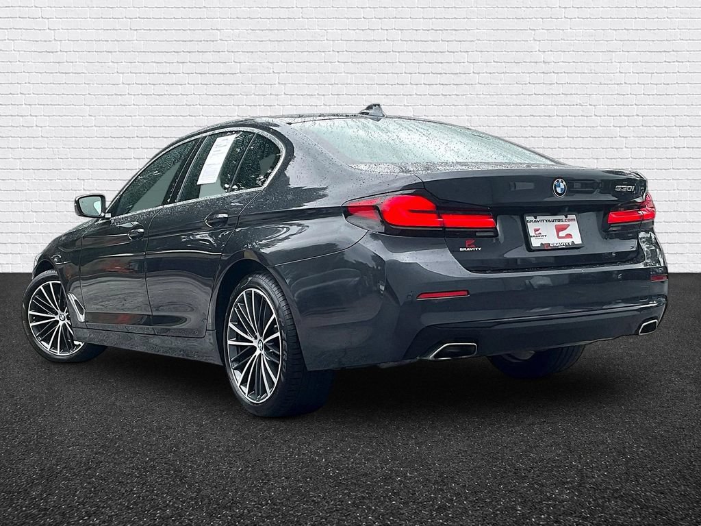 Used 2022 BMW 530i w/ Convenience Package RWD image 4